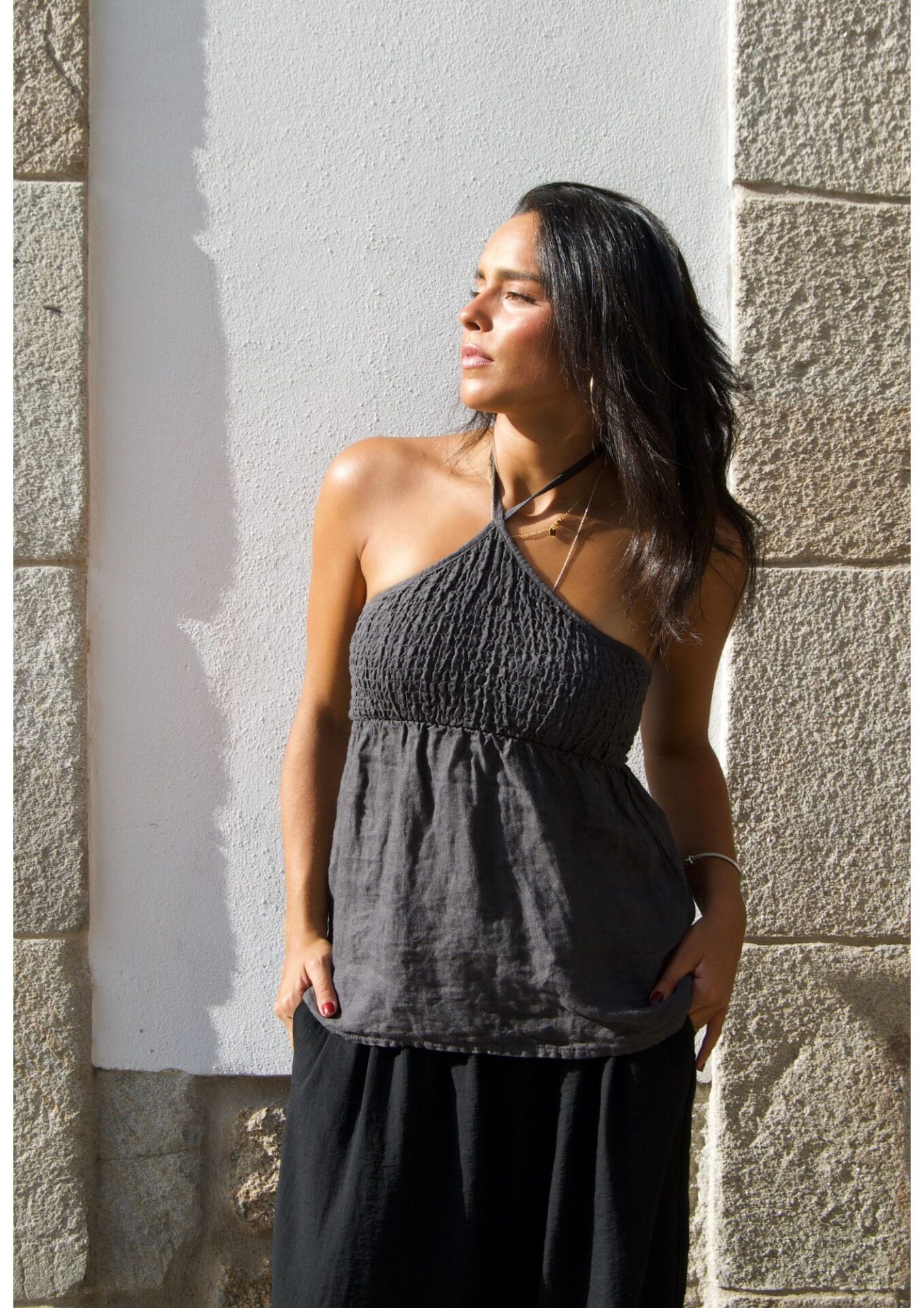Top de Lino Halter Gris Oscuro - Imagen 5